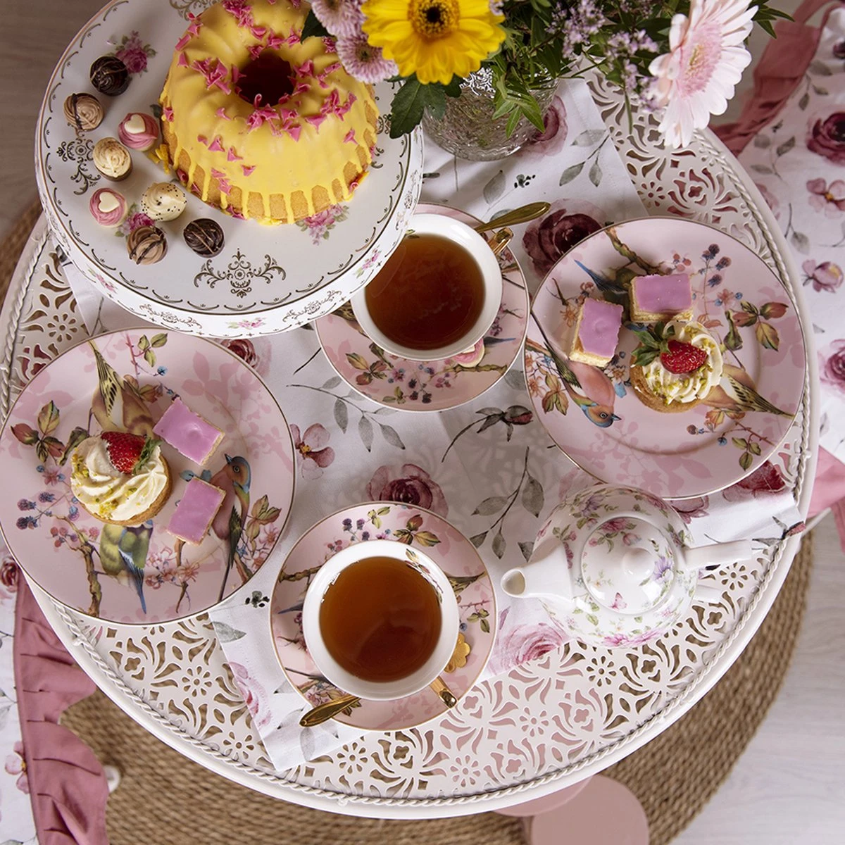 Clayre & Eef Kussenhoes Stoelkussen 40x40 Cm Wit Roze Katoen Vierkant Rozen Sierkussen Kussensloop Kussenbeschermer 8 Clayre & Eef Kussenhoes Stoelkussen 40x40 Cm Wit Roze Katoen Vierkant Rozen Sierkussen Kussensloop Kussenbeschermer - Afbeelding 6