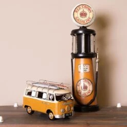 Clayre & Eef Modelauto Volkswagen Bus Licentie Camper 20x10x11 Cm Geel Metaal Miniatuur VW Bus Miniatuur Auto 9 Clayre & Eef Modelauto Volkswagen Bus Licentie Camper 20x10x11 Cm Geel Metaal Miniatuur VW Bus Miniatuur Auto -Clayre & Eef 1200x1200 33