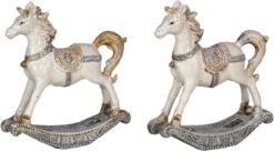 Clayre & Eef Beeld Set Van 2 Hobbelpaard 8 Cm Wit Kunststof Kerstdecoratie 29 Clayre & Eef Beeld Set Van 2 Hobbelpaard 8 Cm Wit Kunststof Kerstdecoratie -Clayre & Eef 1200x659