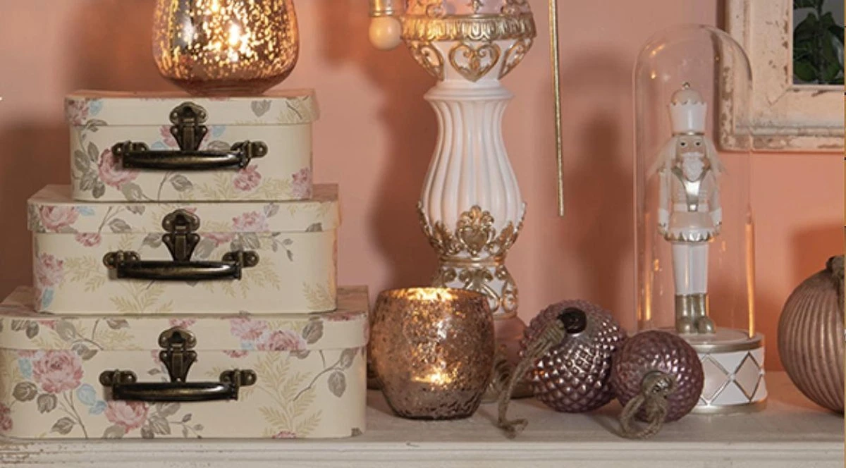 Clayre & Eef Decoratie Koffer Set Van 3 30x21x9/25x18x9/20x16x8 Cm Beige Karton Rechthoek Bloemen Opbergkoffer Koffer 4 Clayre & Eef Decoratie Koffer Set Van 3 30x21x9/25x18x9/20x16x8 Cm Beige Karton Rechthoek Bloemen Opbergkoffer Koffer - Afbeelding 2