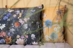 Clayre & Eef Sierkussen 60x40 Cm Groen Wit Polyester Rechthoek Bloemen Kussenhoes Met Kussenvulling 9 Clayre & Eef Sierkussen 60x40 Cm Groen Wit Polyester Rechthoek Bloemen Kussenhoes Met Kussenvulling -Clayre & Eef 1200x800 55