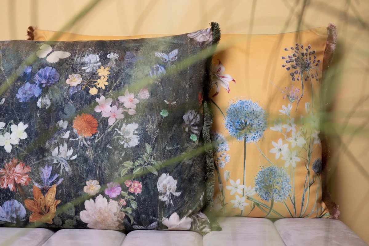 Clayre & Eef Sierkussen 60x40 Cm Groen Wit Polyester Rechthoek Bloemen Kussenhoes Met Kussenvulling 5 Clayre & Eef Sierkussen 60x40 Cm Groen Wit Polyester Rechthoek Bloemen Kussenhoes Met Kussenvulling - Afbeelding 3