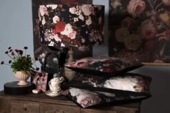 Clayre & Eef Sierkussen 45x45 Cm Beige Roze Synthetisch Vierkant Bloemen Kussenhoes Met Kussenvulling -Clayre & Eef 1200x800 61