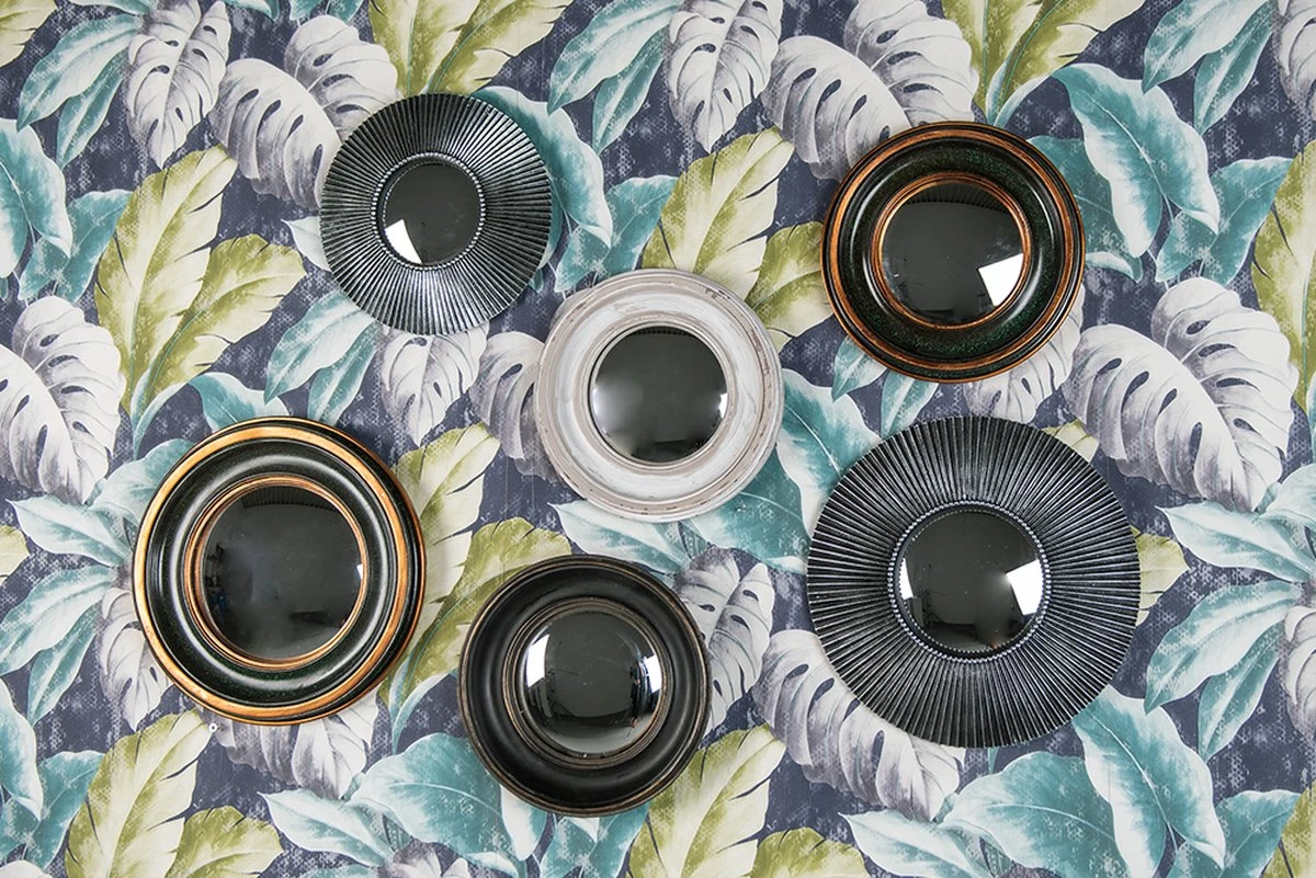 Clayre & Eef Spiegel Ø 18 Cm Goudkleurig Kunststof Rond Bolle Spiegel Wand Spiegel Muur Spiegel 7 Clayre & Eef Spiegel Ø 18 Cm Goudkleurig Kunststof Rond Bolle Spiegel Wand Spiegel Muur Spiegel - Afbeelding 5