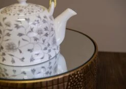 Clayre & Eef Plantentafel Met Spiegel Ø 28x16 Cm Goudkleurig Metaal Rond Bijzettafel 8 Clayre & Eef Plantentafel Met Spiegel Ø 28x16 Cm Goudkleurig Metaal Rond Bijzettafel -Clayre & Eef 1200x847 1