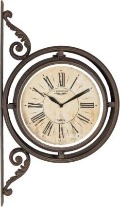 Clayre & Eef Wandklok 34x59 Cm Bruin Hout Metaal Rond Muurklok Hangklok Keukenklok