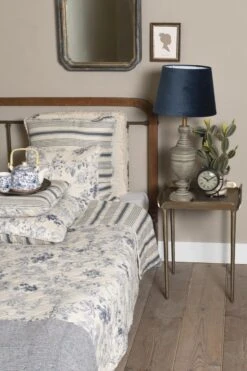 Clayre & Eef Kussenhoes 40x40 Cm Blauw Beige Polyester Vierkant Bloemen Sierkussenhoes Kussen Hoes -Clayre & Eef 800x1200 72