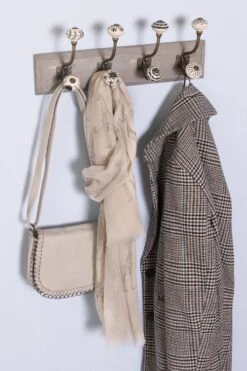 Clayre & Eef Wandkapstok 4 Haken 45x10x18 Cm Wit Hout Ijzer Decoratieve Kapstok 14 Clayre & Eef Wandkapstok 4 Haken 45x10x18 Cm Wit Hout Ijzer Decoratieve Kapstok -Clayre & Eef 800x1200 95