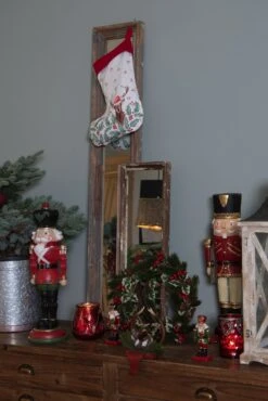 Clayre & Eef Beeld Notenkraker 6x5x15 Cm Groen Rood Kunststof Kerstdecoratie Beeld Decoratie Decoratieve Accessoires -Clayre & Eef 801x1200 14