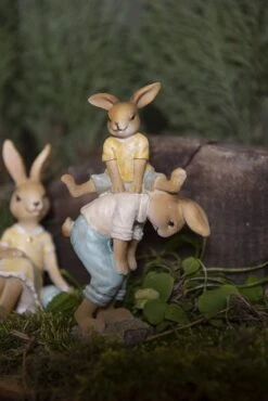 Clayre & Eef Beeld Konijn 15 Cm Bruin Blauw Kunststof Woonaccessoires Pasen Paashaas -Clayre & Eef 801x1200 4