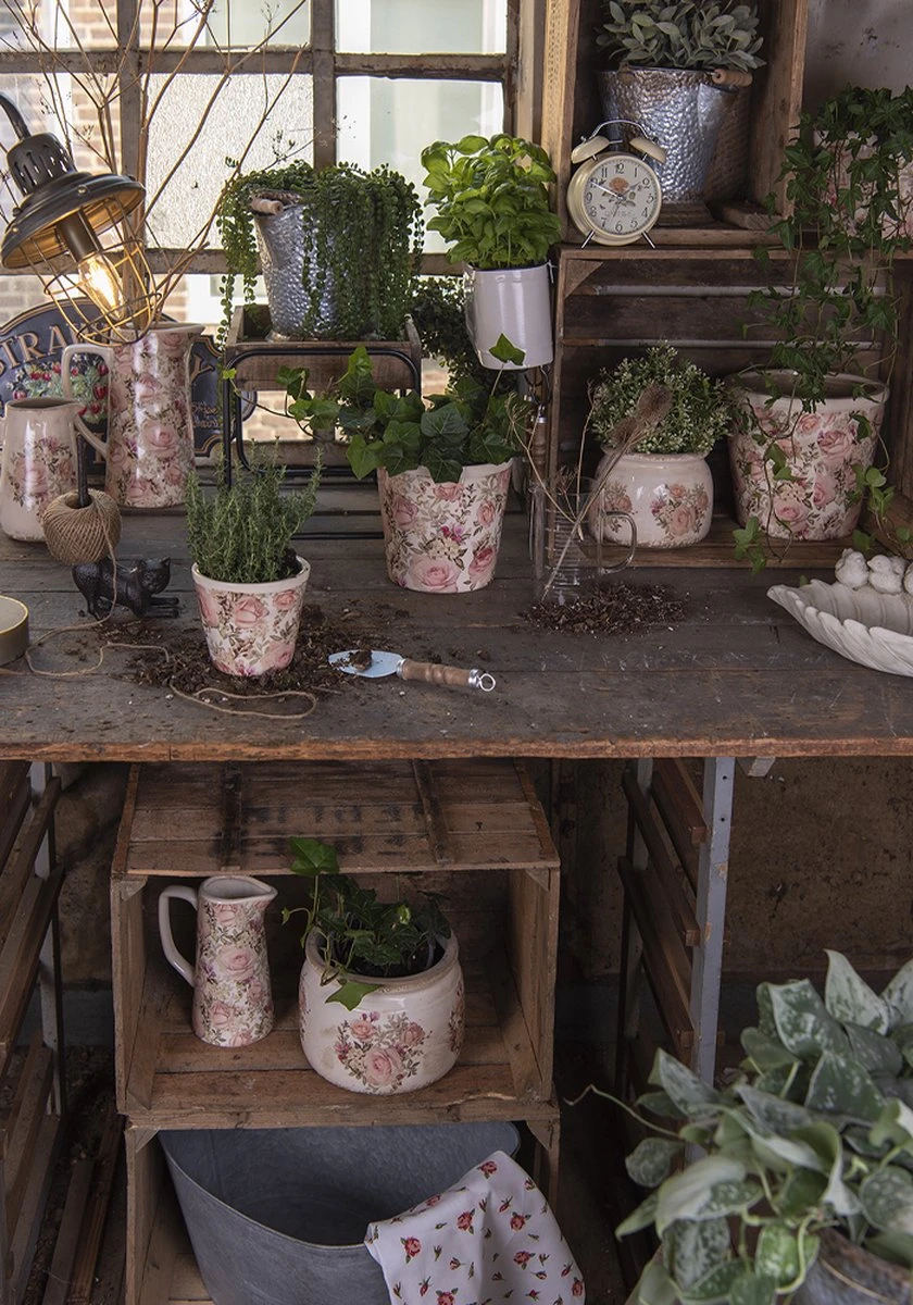 Clayre & Eef Decoratieve Schenkkan 1500 Ml Roze Beige Keramiek Bloemen Waterkan Kan 7 Clayre & Eef Decoratieve Schenkkan 1500 Ml Roze Beige Keramiek Bloemen Waterkan Kan - Afbeelding 5